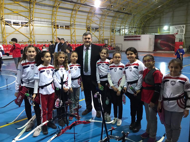 Çubuk Belediye Başkanı Demirbaş, Genç Sporcuları Ziyaret Etti