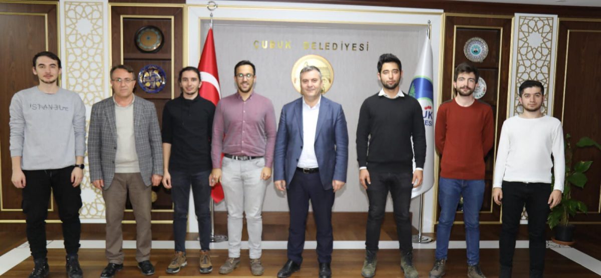 Çubuk Belediye Başkanı Demirbaş’tan TULPAR’ı tasarlayan öğrencilere destek