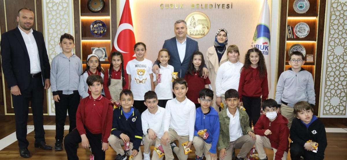 Çubuk Belediye Başkanı Demirbaş, öğrencilerle buluştu