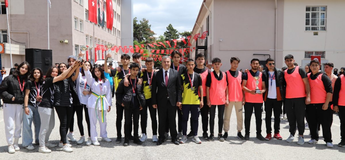 Çubuk’ta 19 Mayıs Atatürk’ü Anma, Gençlik ve Spor Bayramı kutlanıyor